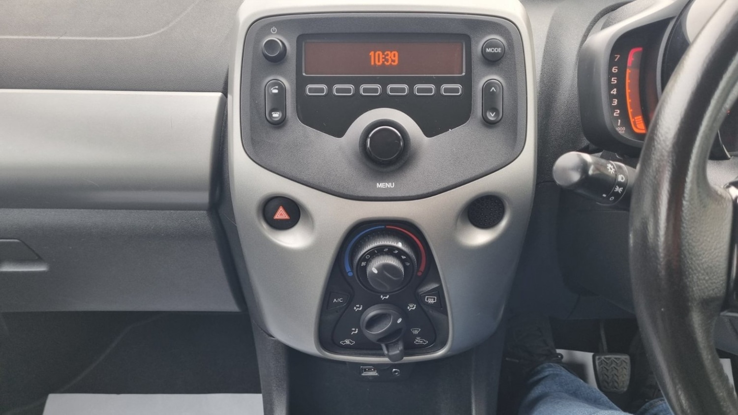 Used Toyota AYGO 2016 for sale - 76531183: Photo 28