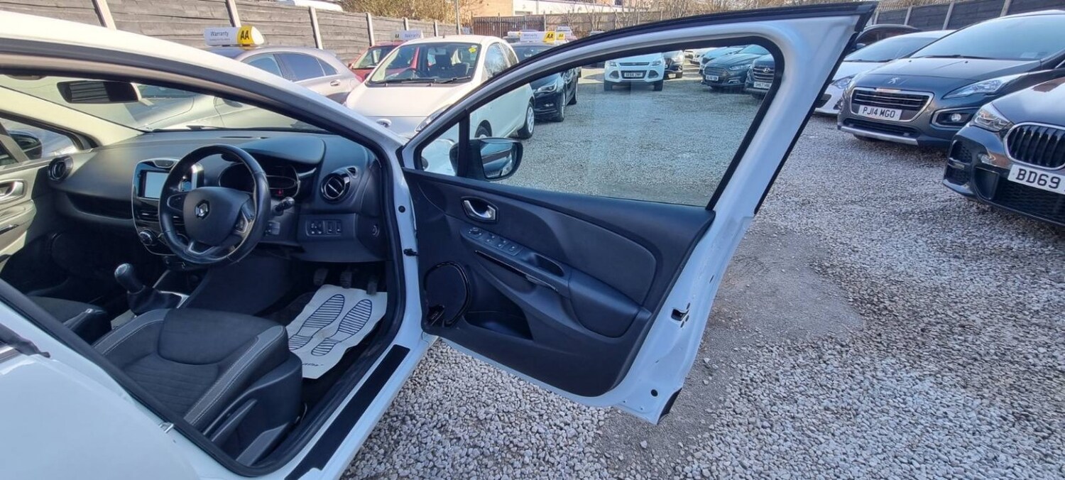 Used Renault Clio 2015 for sale - 77807122: Photo 20