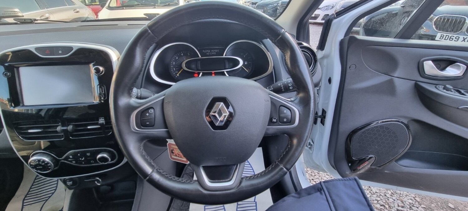 Used Renault Clio 2015 for sale - 77807122: Photo 27