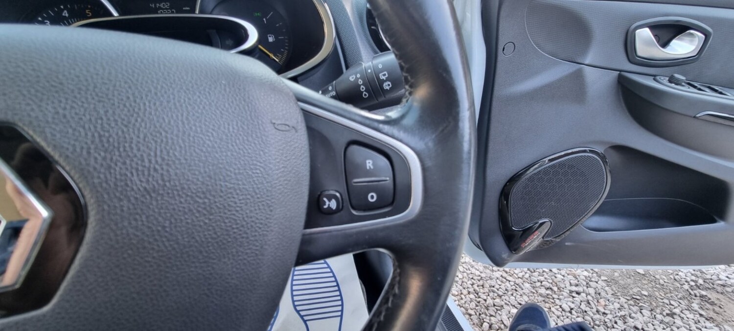 Used Renault Clio 2015 for sale - 77807122: Photo 28