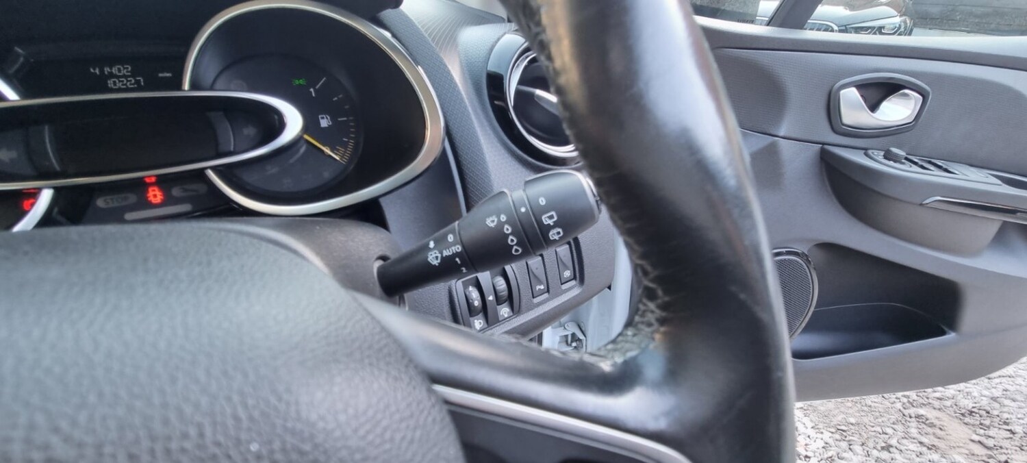 Used Renault Clio 2015 for sale - 77807122: Photo 29