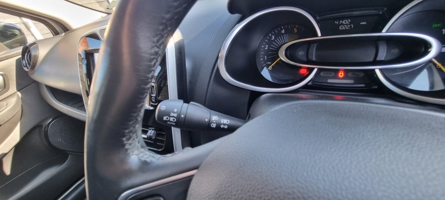 Used Renault Clio 2015 for sale - 77807122: Photo 31