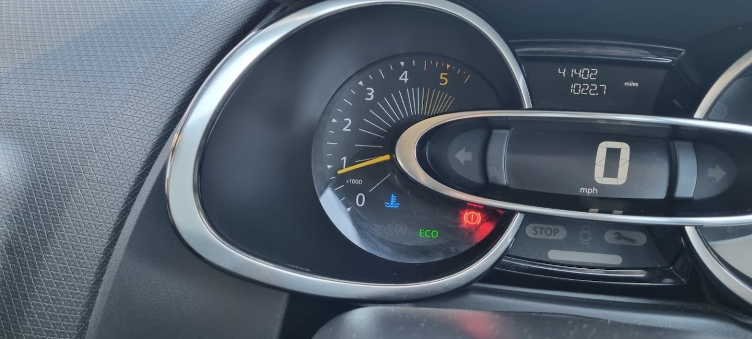 Used Renault Clio 2015 for sale - 77807122: Photo 33