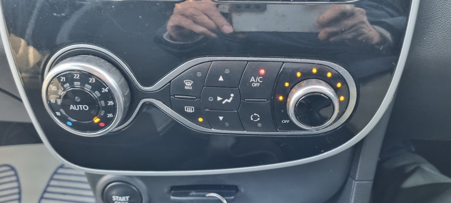 Used Renault Clio 2015 for sale - 77807122: Photo 36