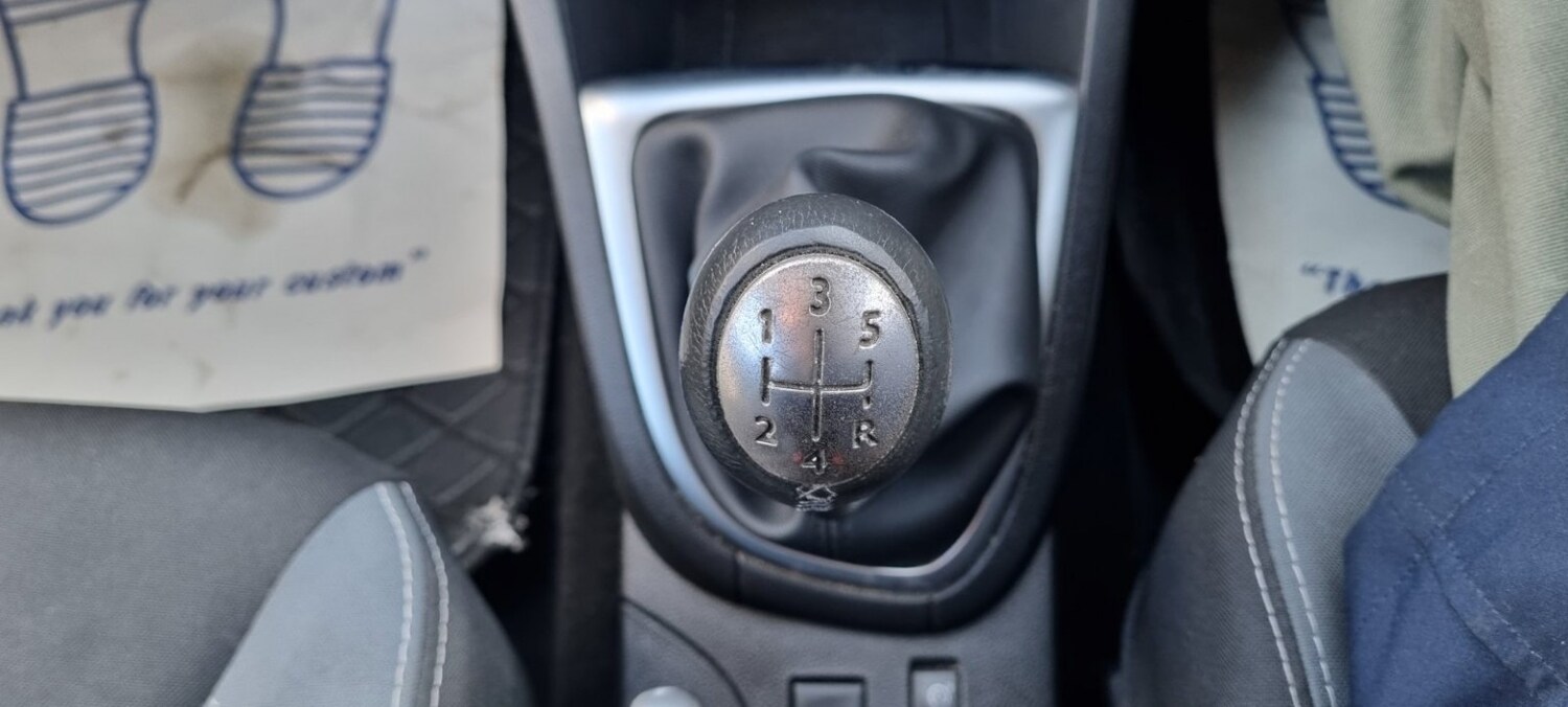 Used Renault Clio 2015 for sale - 77807122: Photo 39