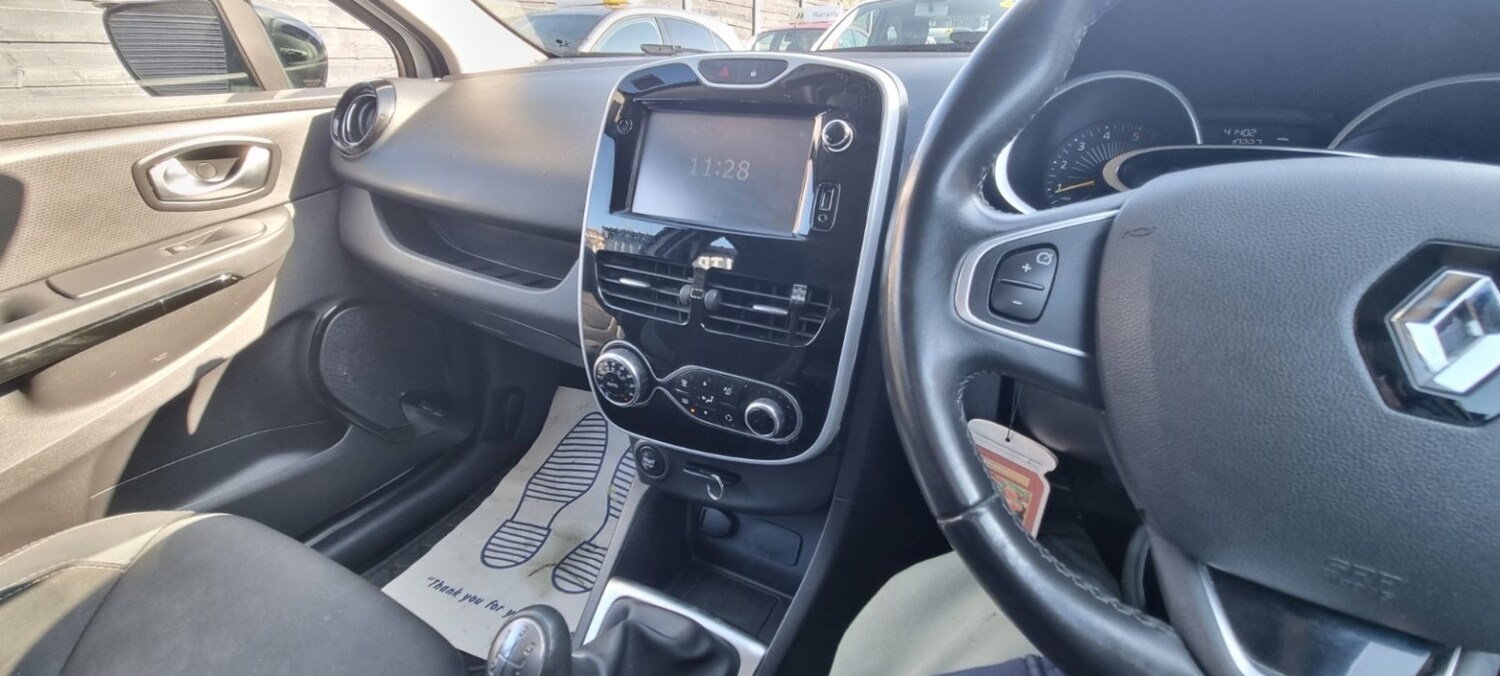 Used Renault Clio 2015 for sale - 77807122: Photo 41