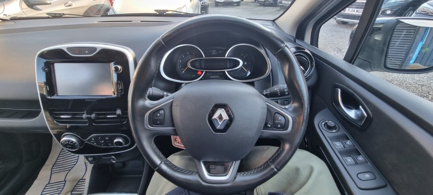 Used Renault Clio 2015 for sale - 77807122: Photo 42