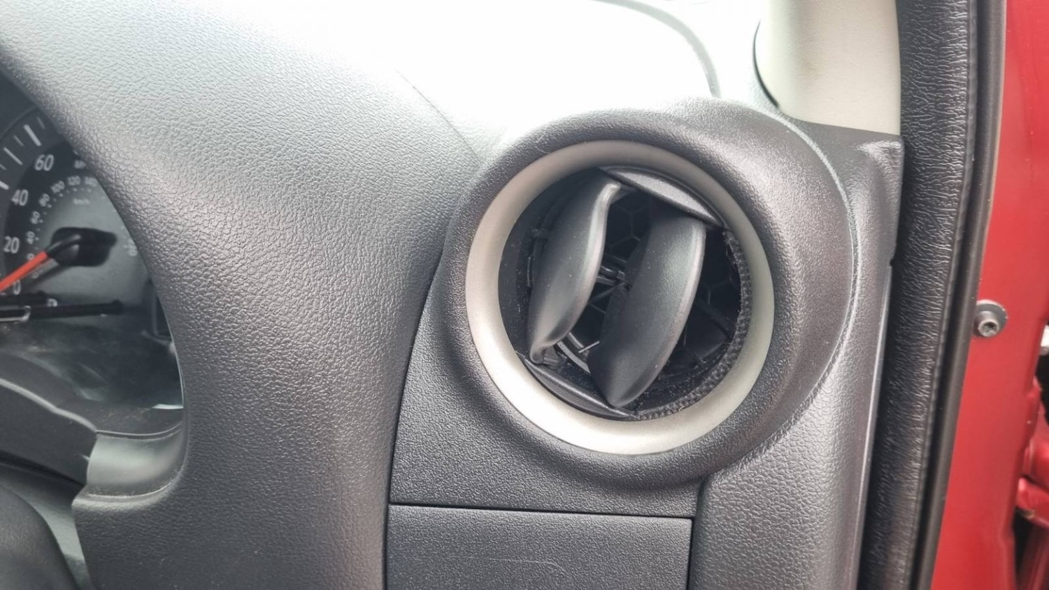 Used Nissan Micra 2015 for sale - 76314028: Photo 15