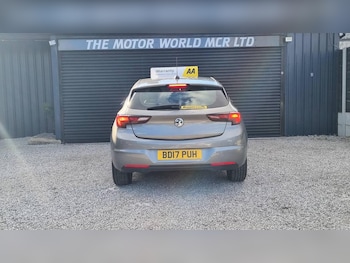 Used Vauxhall Astra 2017 for sale - 76076050: Photo 3