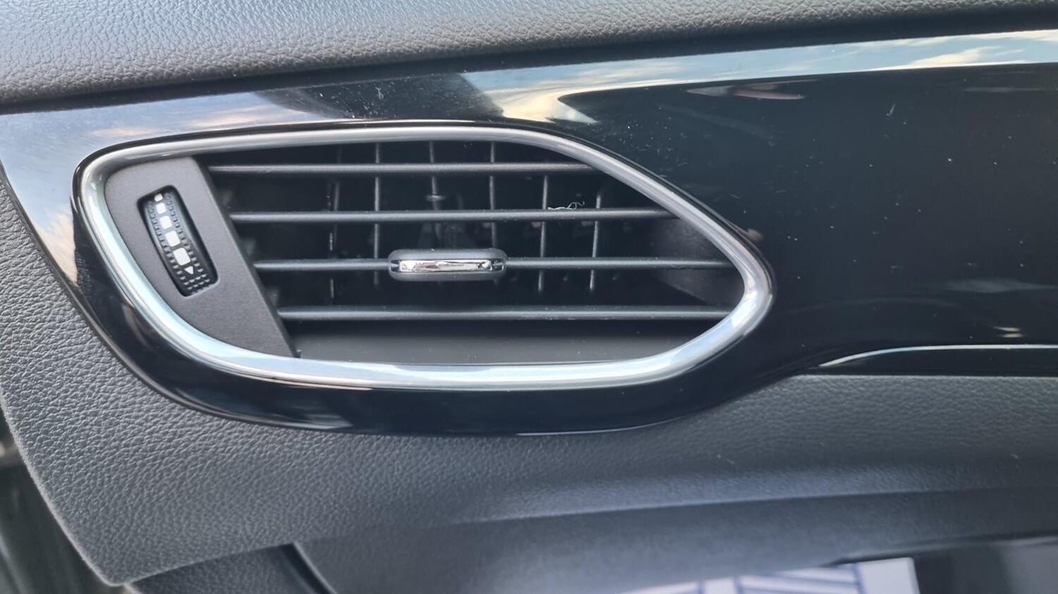 Used Vauxhall Astra 2017 for sale - 76076050: Photo 52