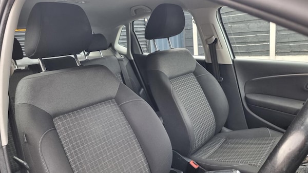 Used Volkswagen Polo 2015 for sale - 76268609: Photo 20