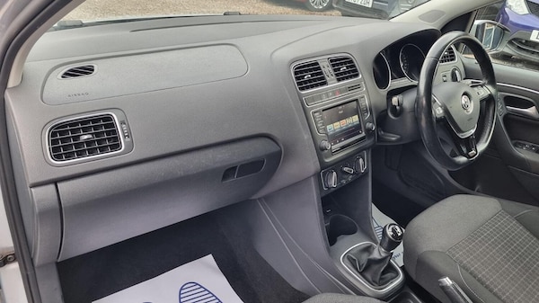 Used Volkswagen Polo 2015 for sale - 76268609: Photo 44