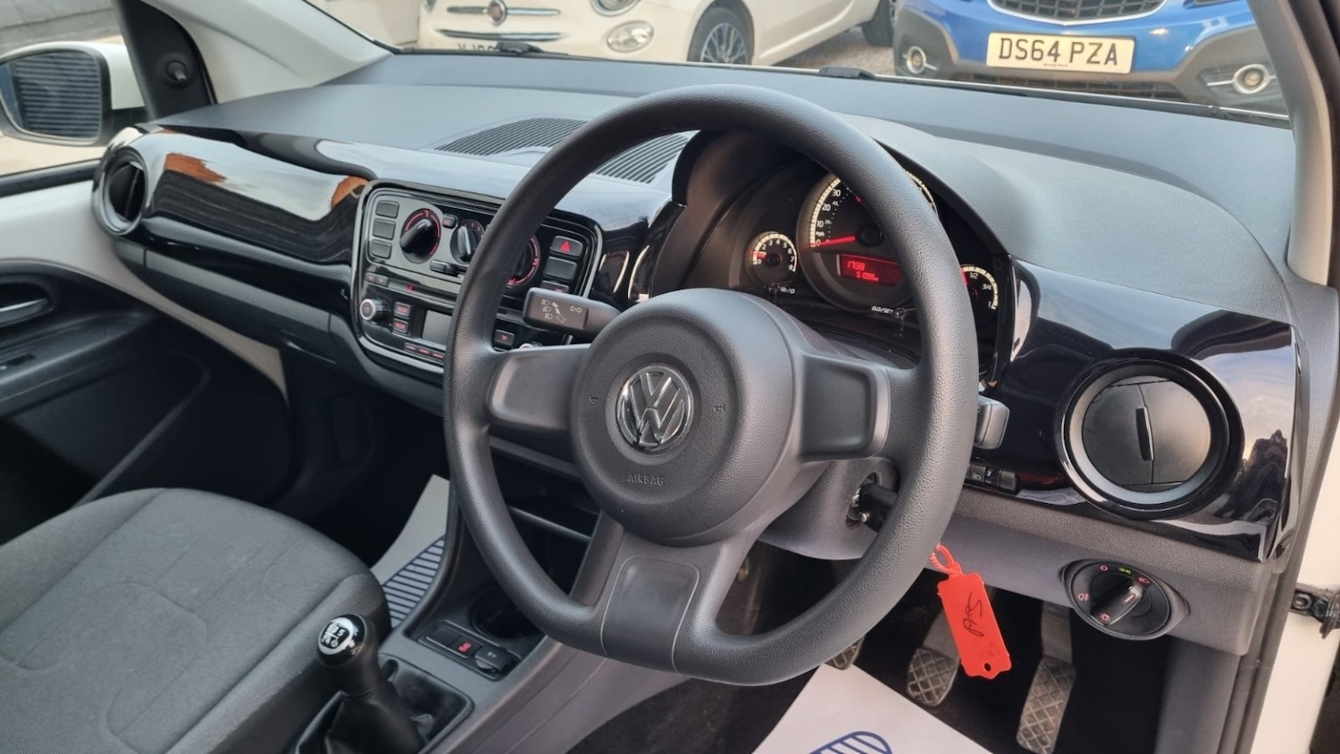 Used Volkswagen up! 2015 for sale - 76951043: Photo 18