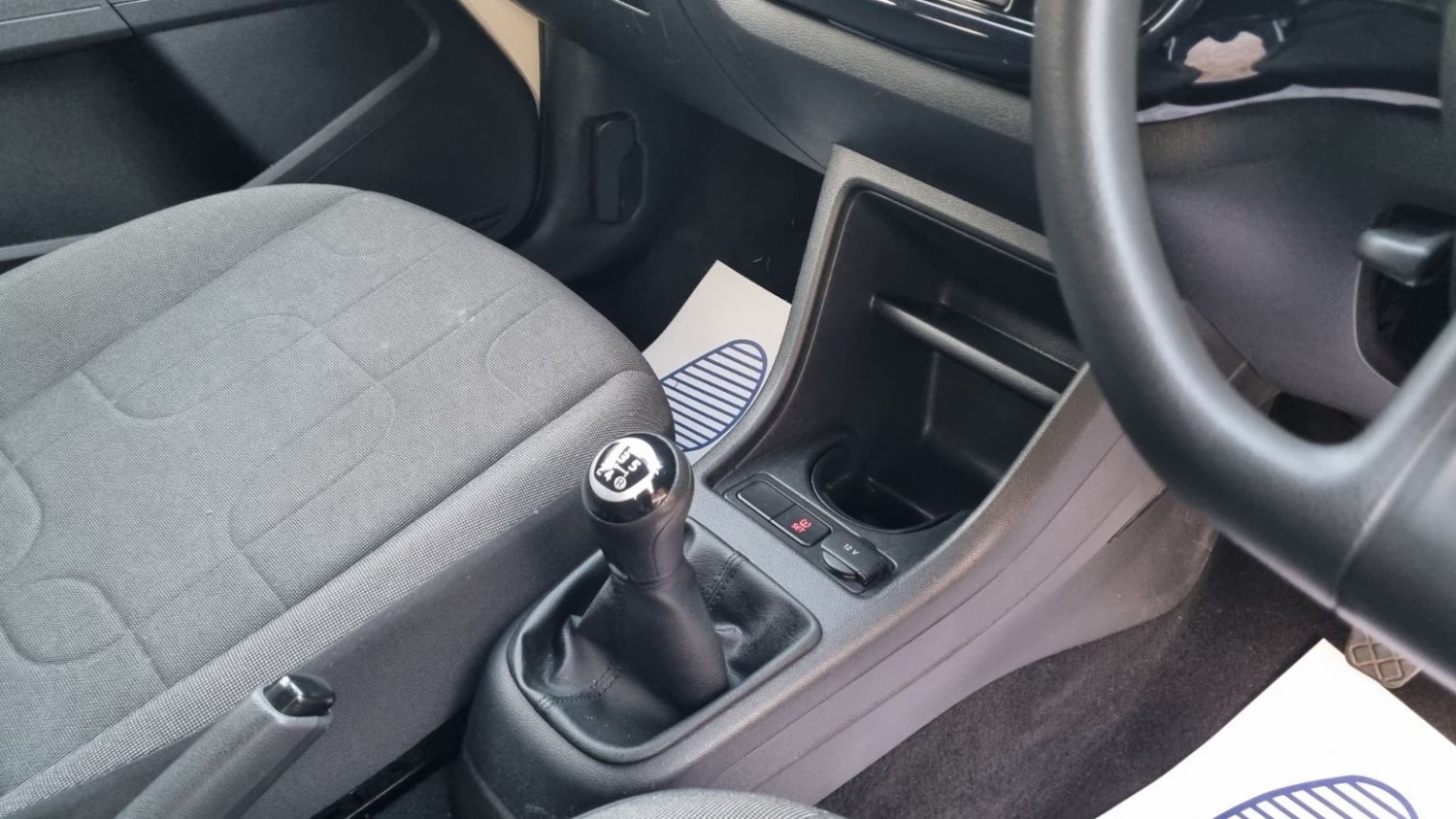 Used Volkswagen up! 2015 for sale - 76951043: Photo 37