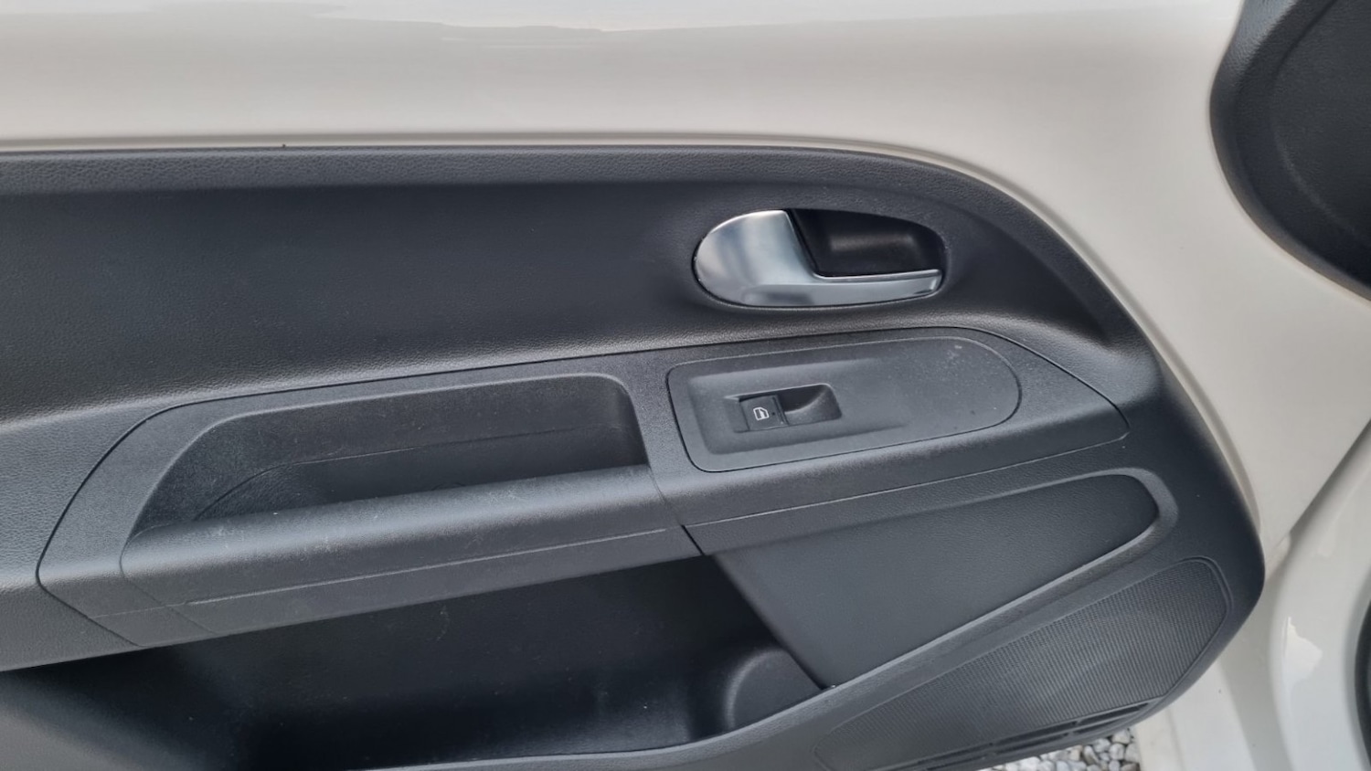 Used Volkswagen up! 2015 for sale - 76951043: Photo 40