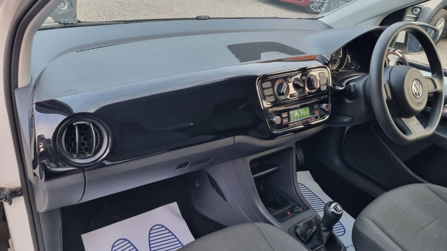 Used Volkswagen up! 2015 for sale - 76951043: Photo 41