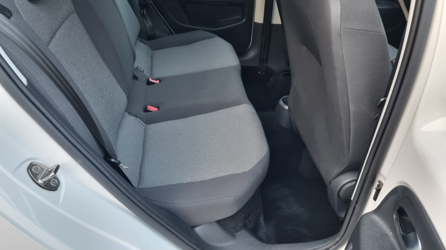 Used Volkswagen up! 2015 for sale - 76951043: Photo 57