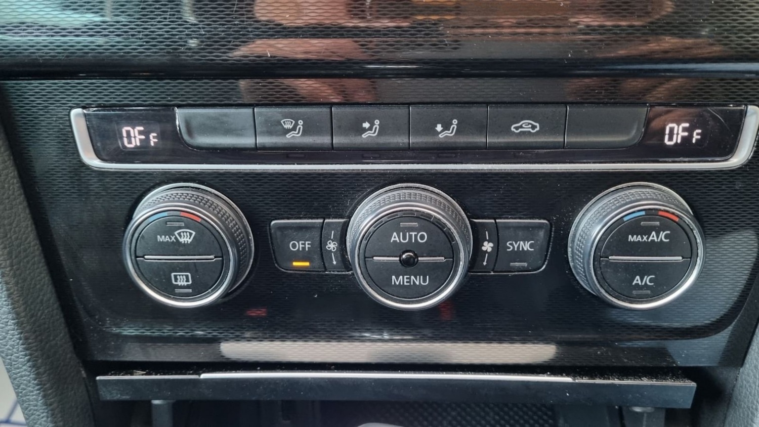 Used Volkswagen Golf 2015 for sale - 76848710: Photo 35