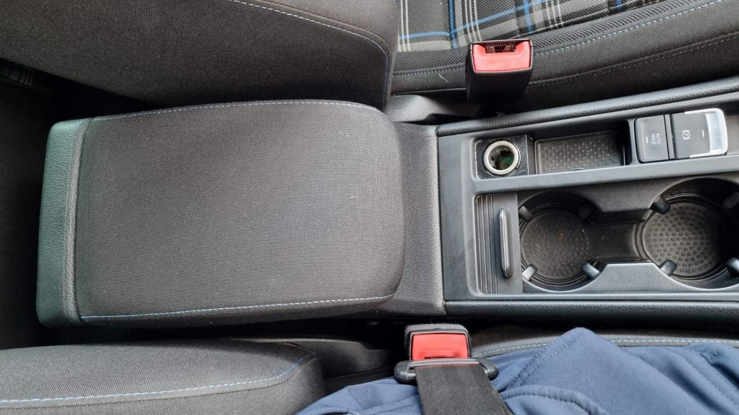 Used Volkswagen Golf 2015 for sale - 76848710: Photo 41