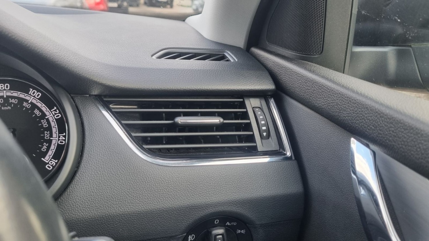 Used Skoda Octavia 2018 for sale - 76329779: Photo 48