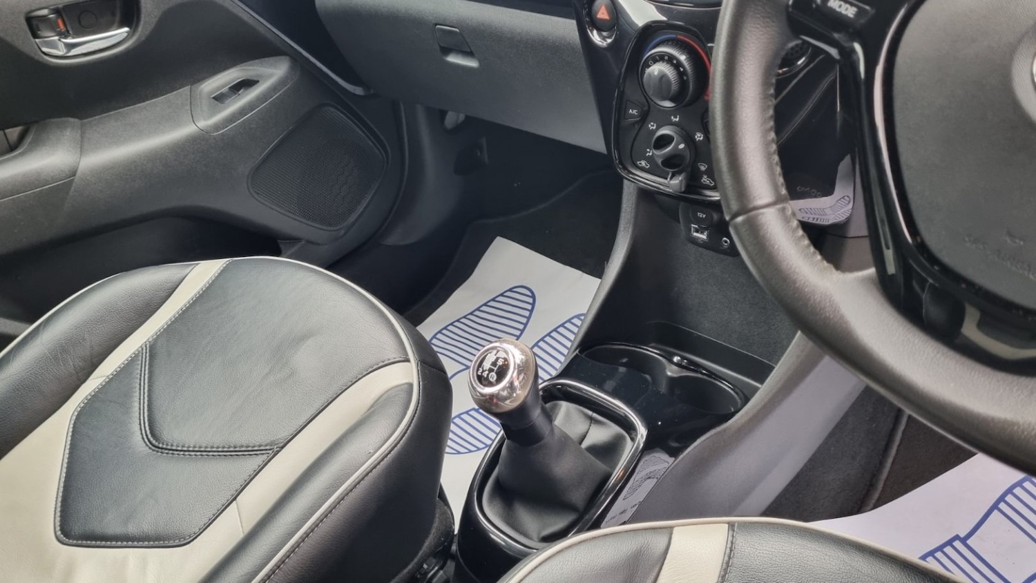 Used Toyota AYGO 2015 for sale - 76531197: Photo 23