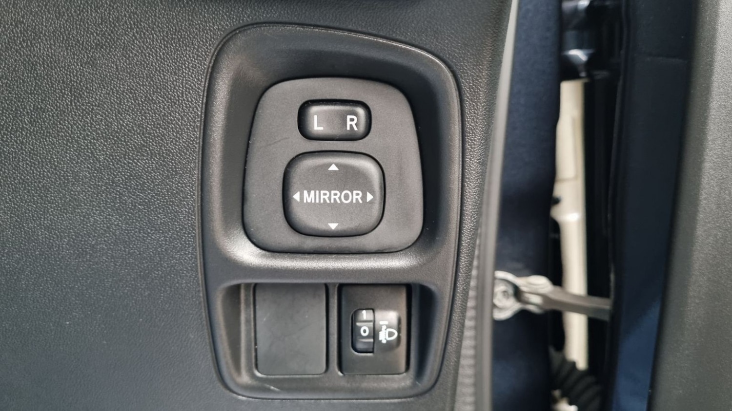 Used Toyota AYGO 2015 for sale - 76531197: Photo 26