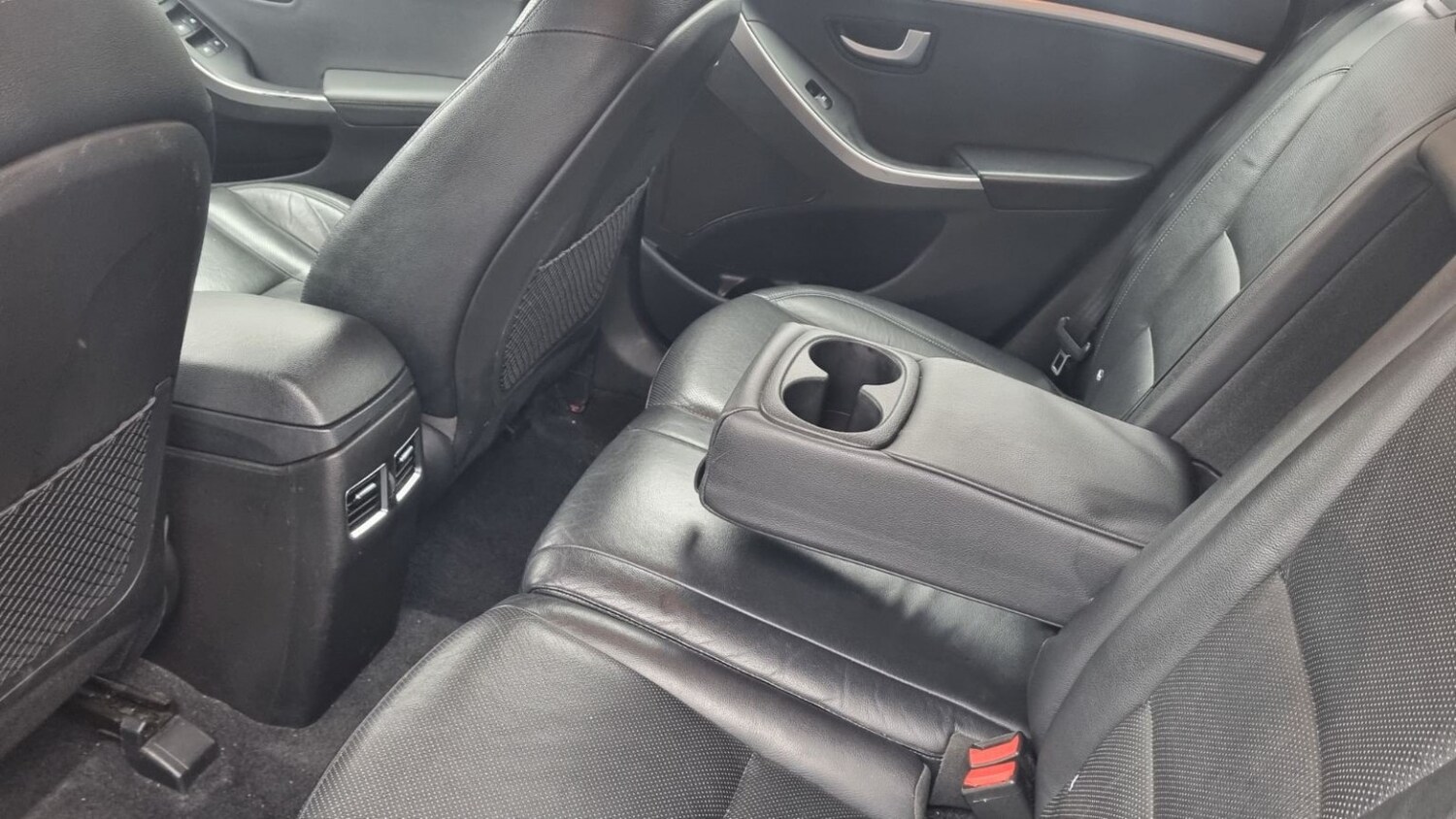 Used Hyundai i30 2016 for sale - 77363563: Photo 59