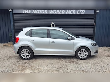 Used Volkswagen Polo 2015 for sale - 79608645: Photo