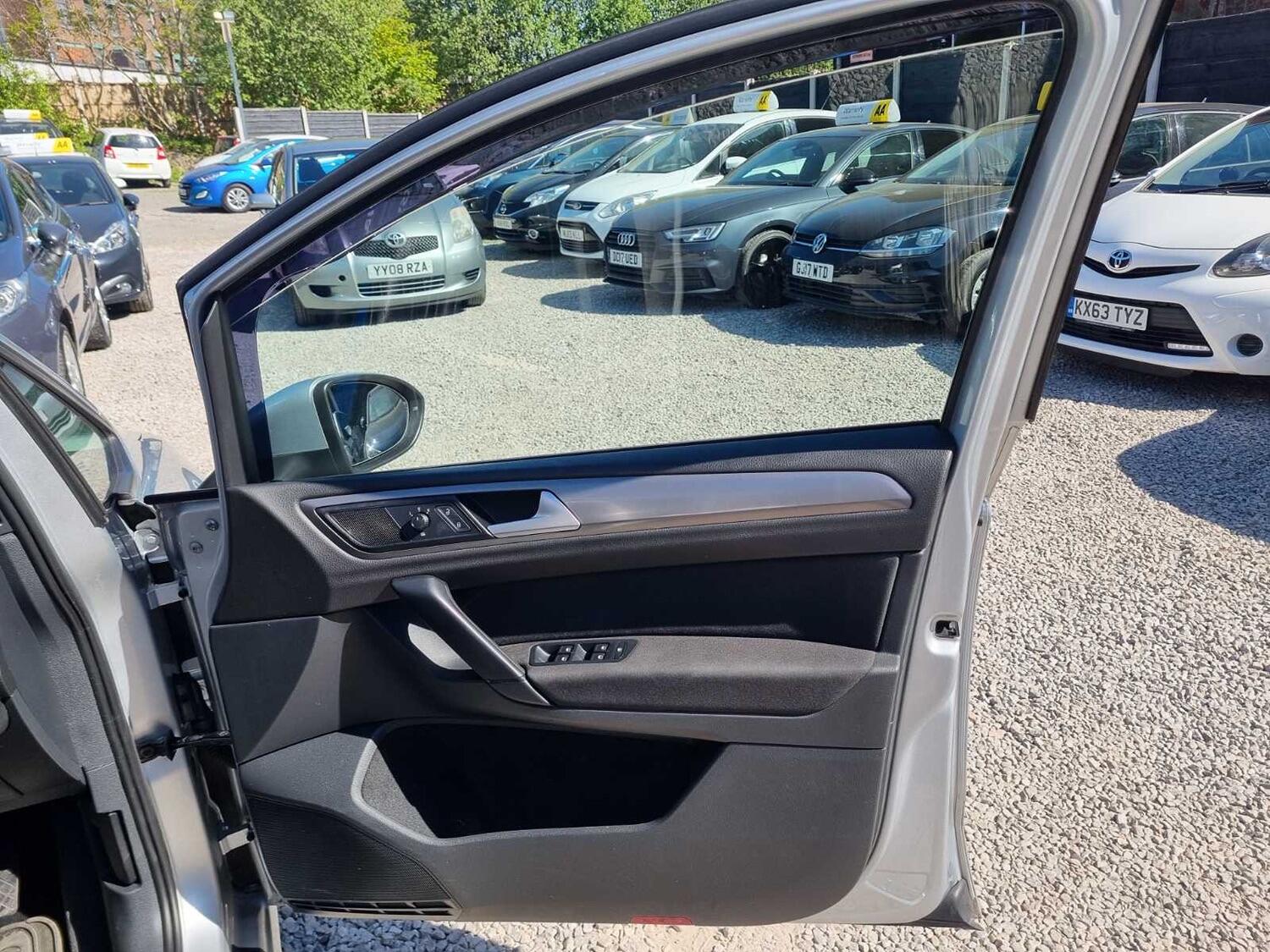 Used Volkswagen Golf SV 2014 for sale - 76793788: Photo 15