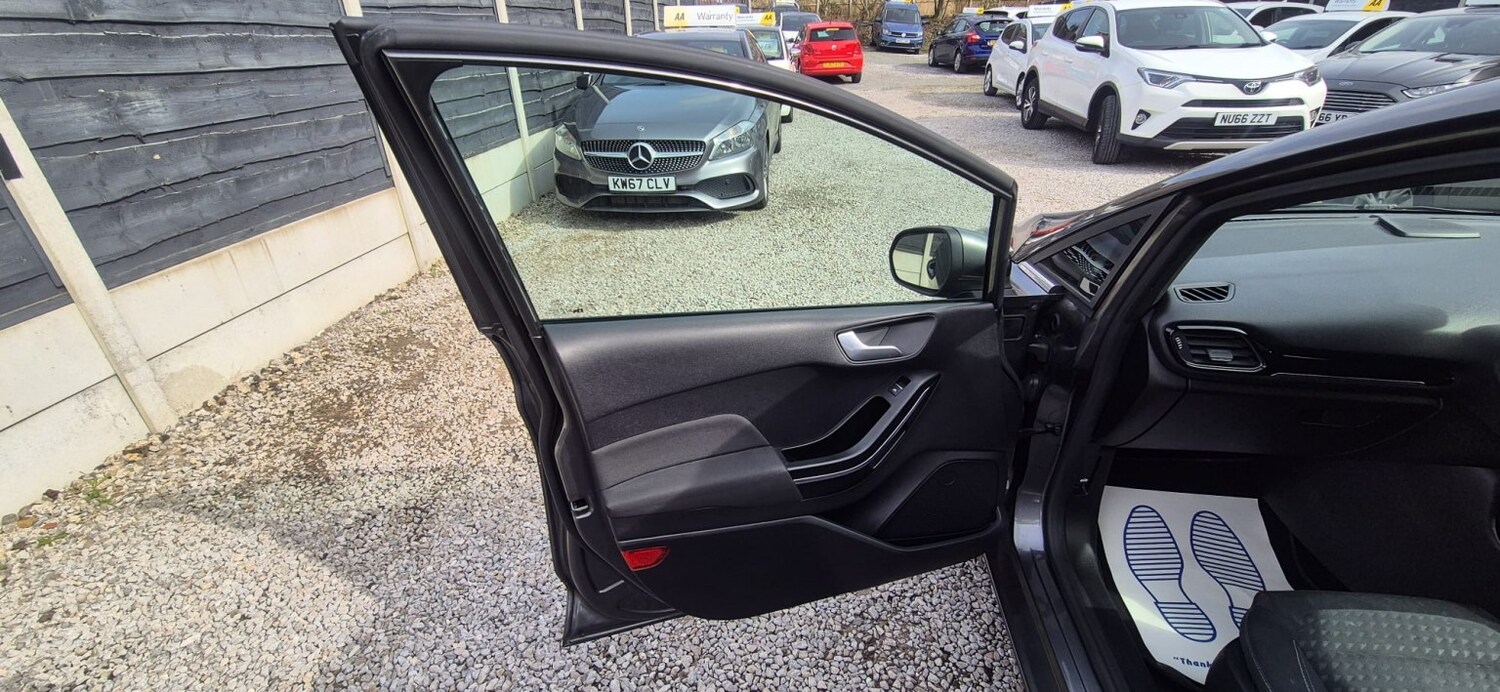 Used Ford Fiesta 2017 for sale - 78038984: Photo 43