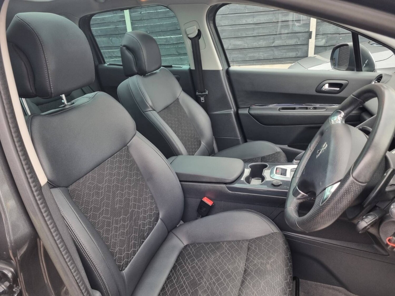 Used Peugeot 3008 2014 for sale - 77681794: Photo 22