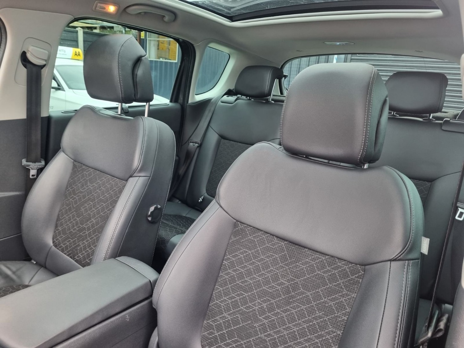 Used Peugeot 3008 2014 for sale - 77681794: Photo 53