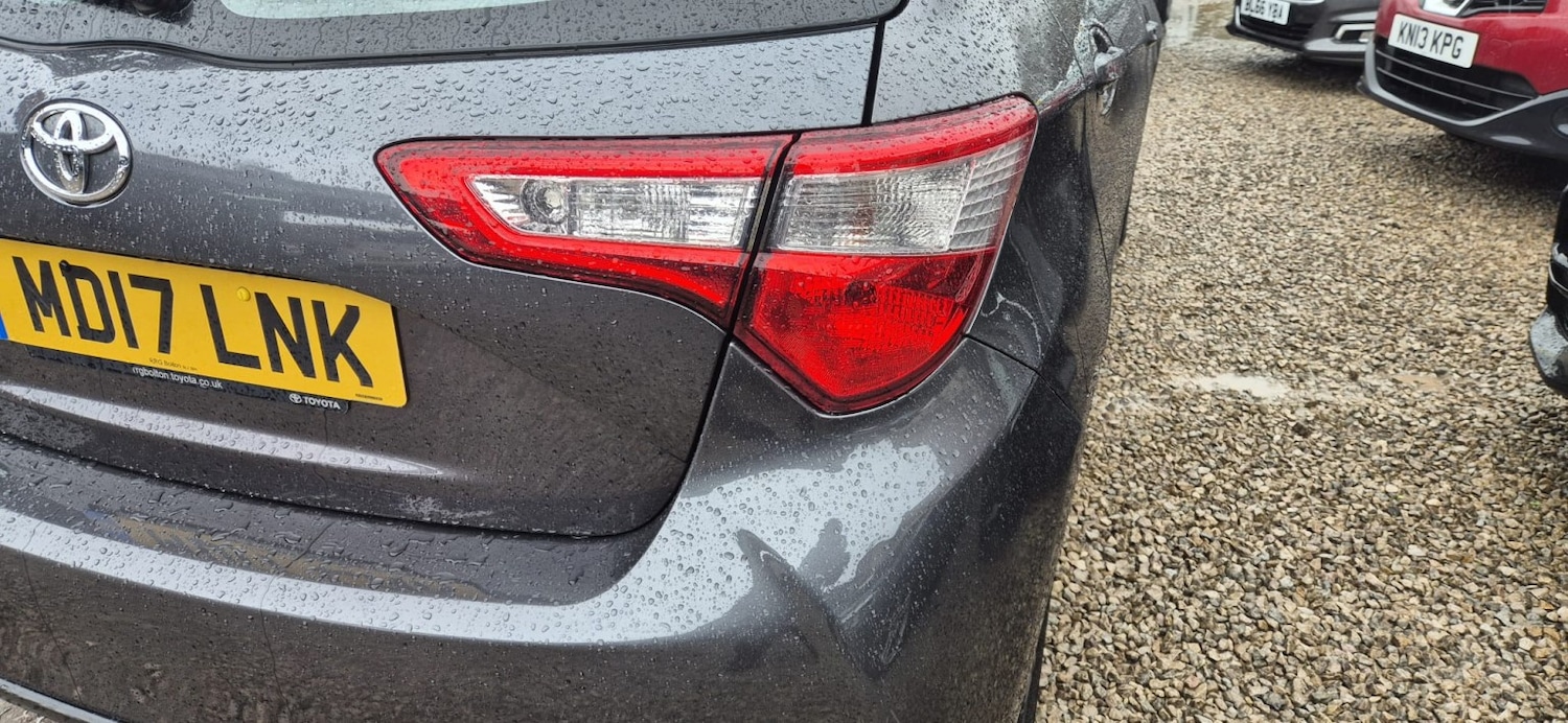 Used Toyota Yaris 2017 for sale - 78038898: Photo 12