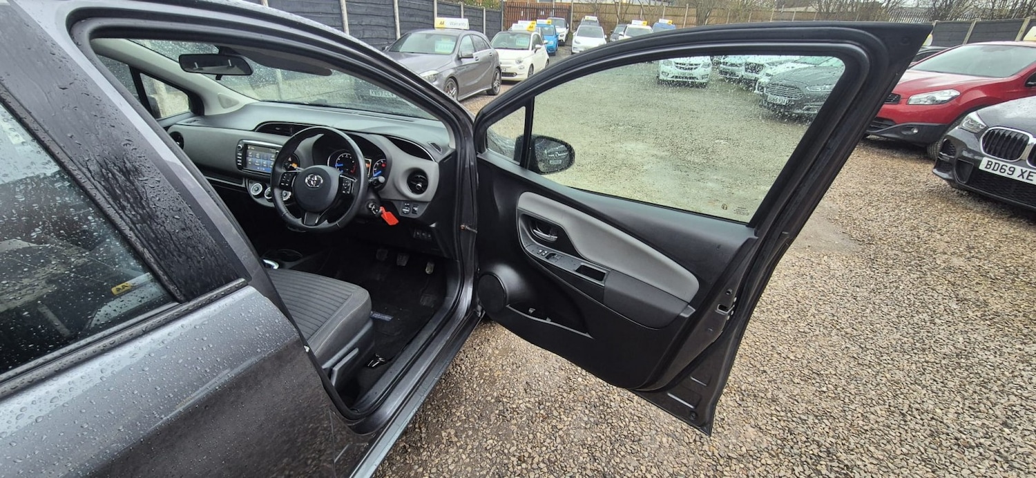 Used Toyota Yaris 2017 for sale - 78038898: Photo 13