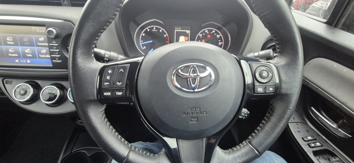 Used Toyota Yaris 2017 for sale - 78038898: Photo 19