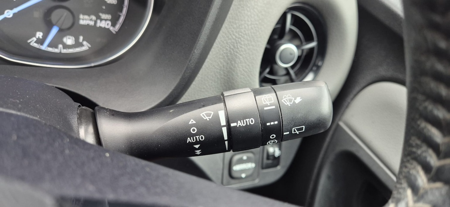 Used Toyota Yaris 2017 for sale - 78038898: Photo 25