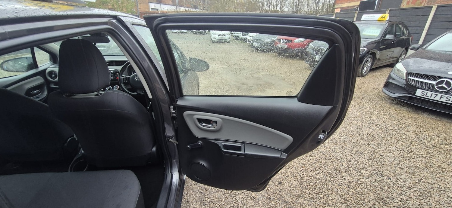 Used Toyota Yaris 2017 for sale - 78038898: Photo 43