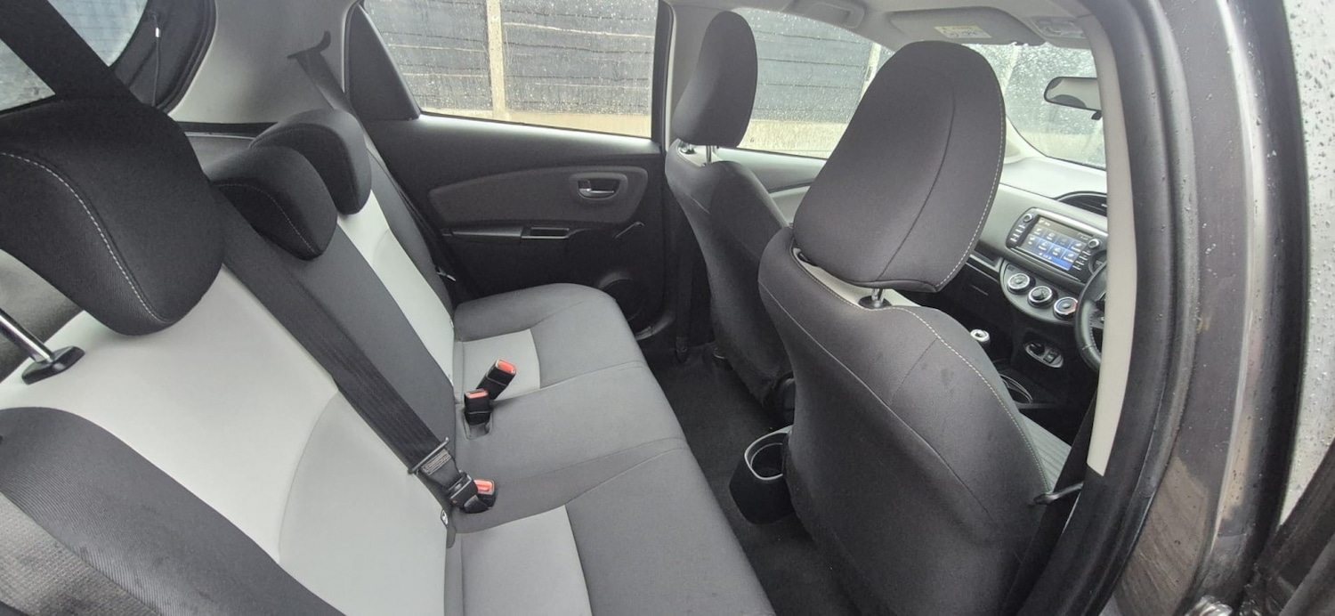 Used Toyota Yaris 2017 for sale - 78038898: Photo 45