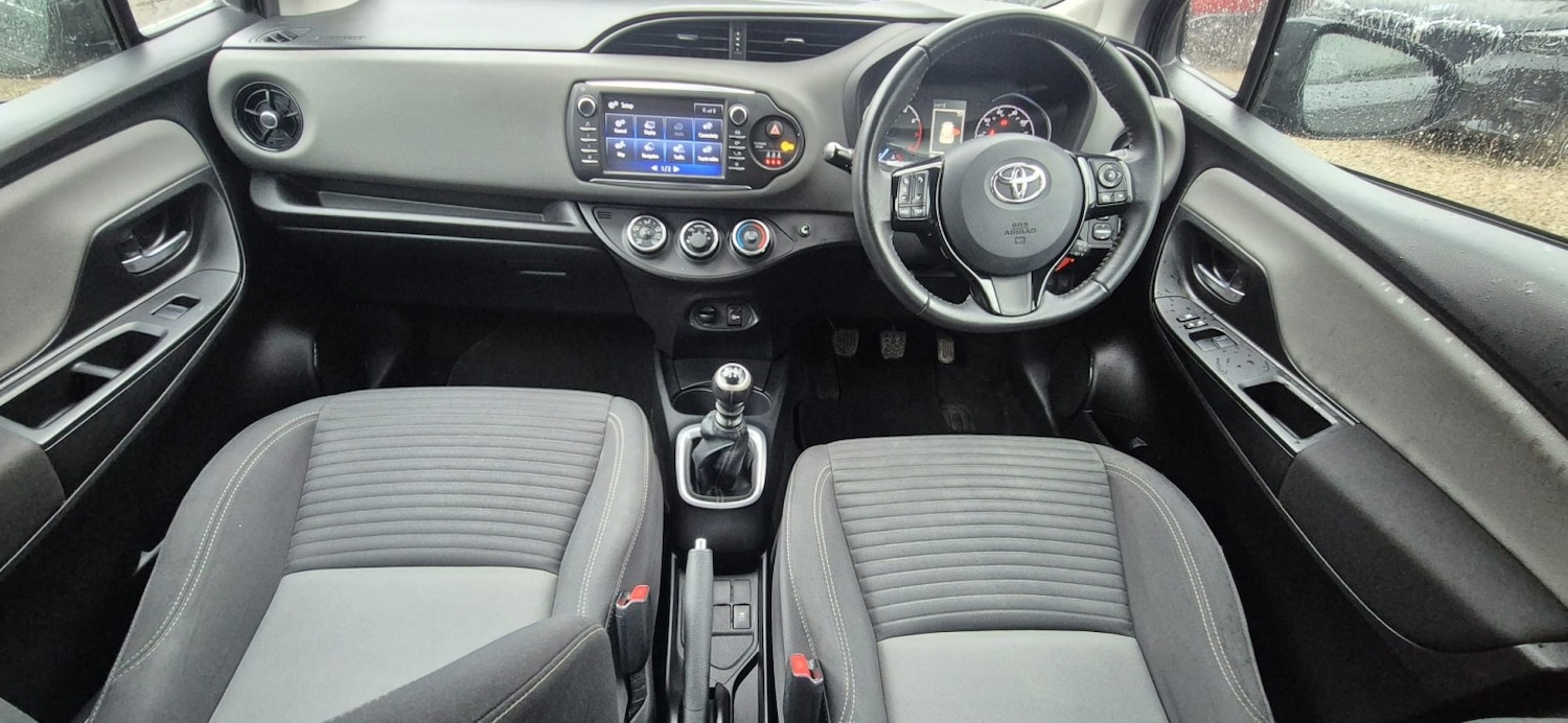 Used Toyota Yaris 2017 for sale - 78038898: Photo 47
