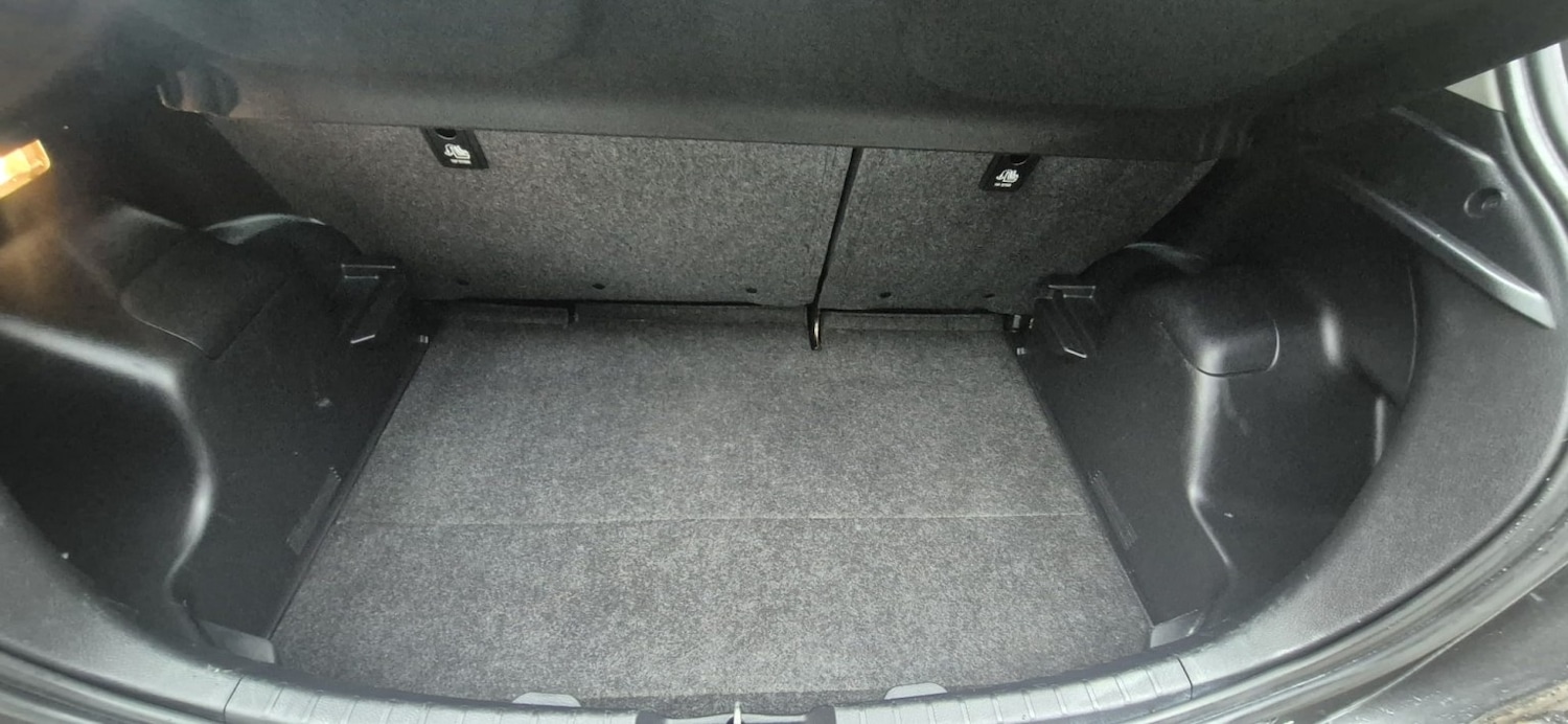 Used Toyota Yaris 2017 for sale - 78038898: Photo 49