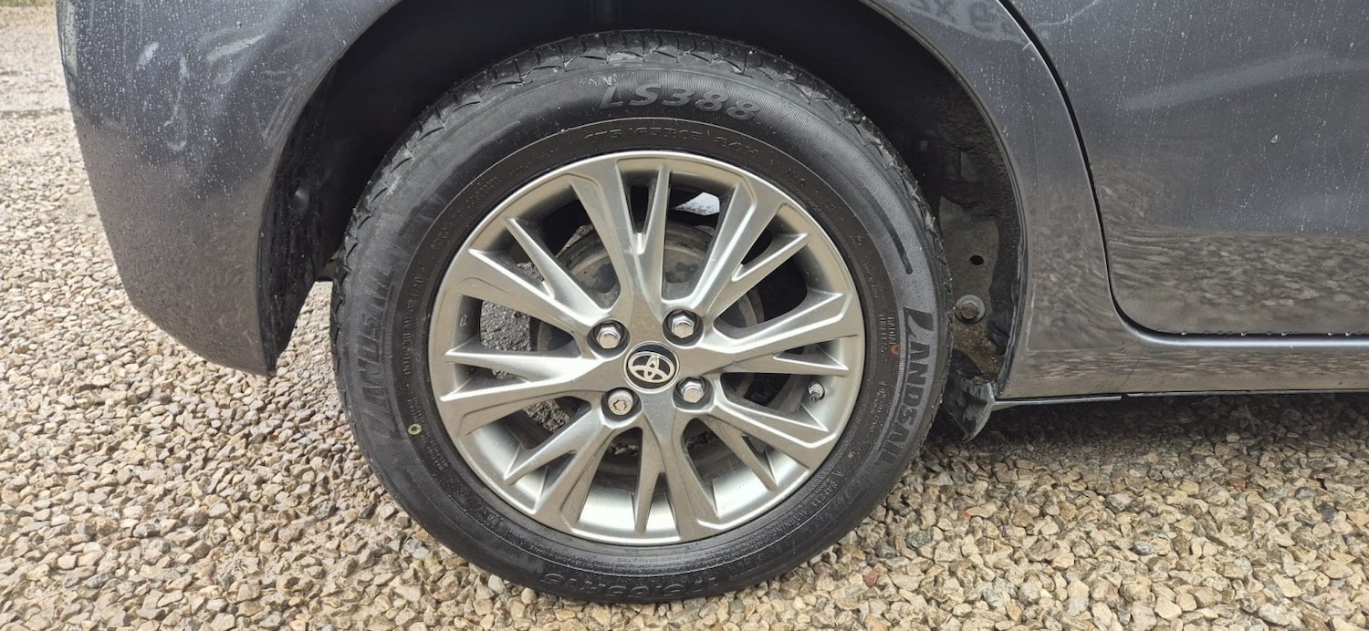 Used Toyota Yaris 2017 for sale - 78038898: Photo 50