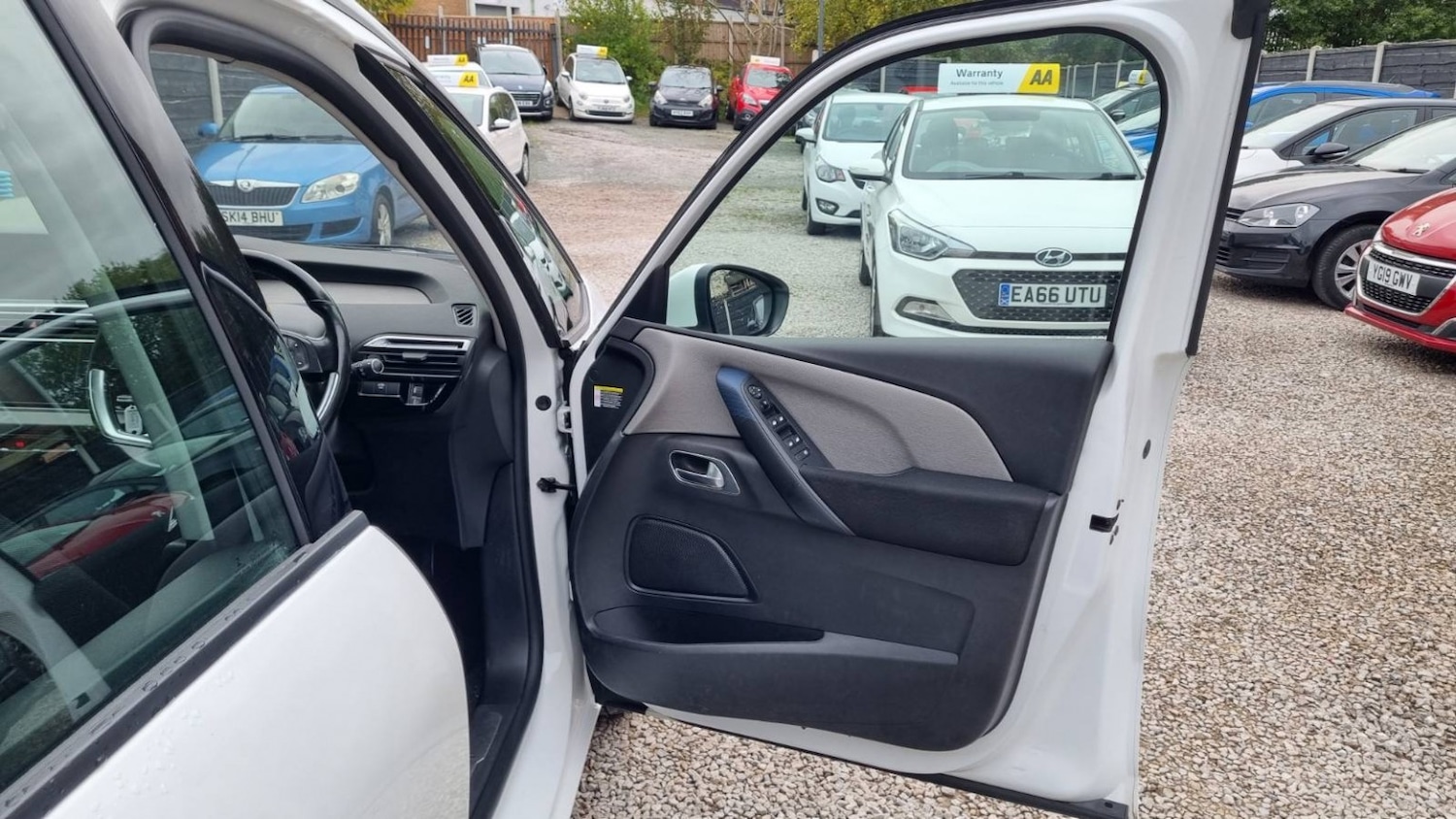 Used Citroen C4 Grand Picasso 2016 for sale - 76211741: Photo 17