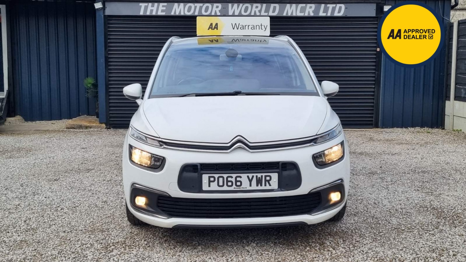 Used Citroen C4 Grand Picasso 2016 for sale - 76211741: Photo 2