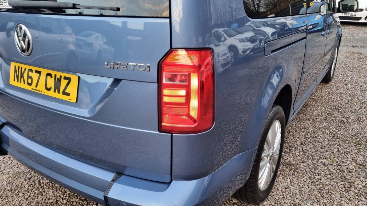 Used Volkswagen Caddy Maxi Life 2017 for sale - 77363574: Photo 11