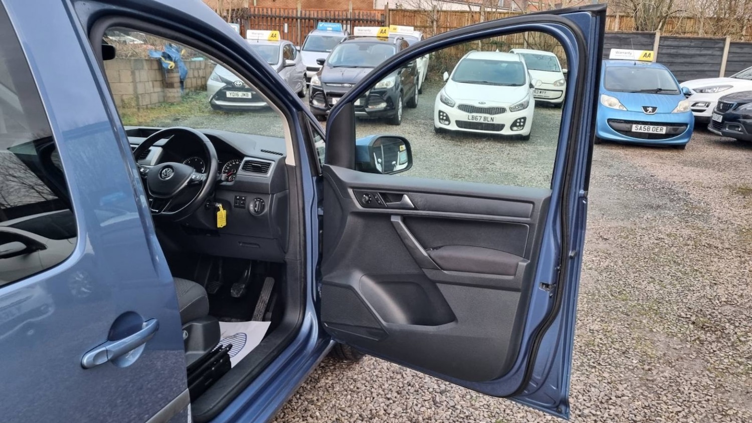 Used Volkswagen Caddy Maxi Life 2017 for sale - 77363574: Photo 17