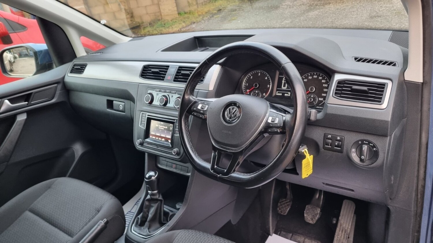 Used Volkswagen Caddy Maxi Life 2017 for sale - 77363574: Photo 19