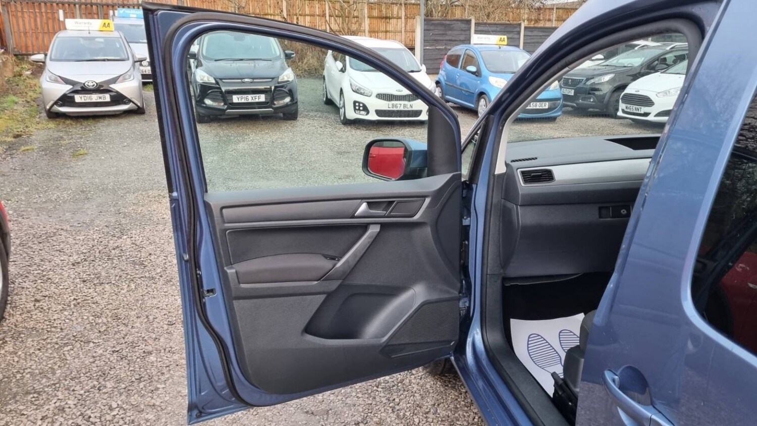 Used Volkswagen Caddy Maxi Life 2017 for sale - 77363574: Photo 41