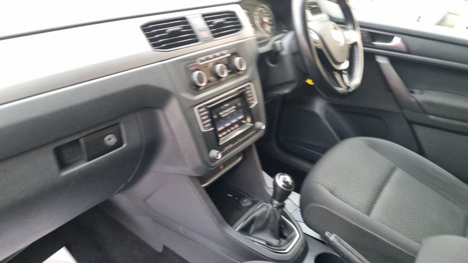 Used Volkswagen Caddy Maxi Life 2017 for sale - 77363574: Photo 44