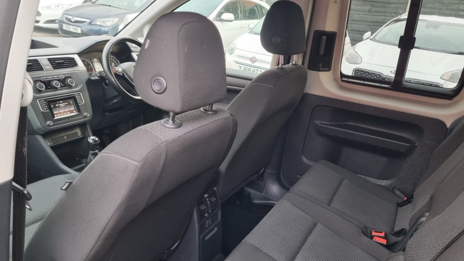 Used Volkswagen Caddy Maxi Life 2017 for sale - 77363574: Photo 49