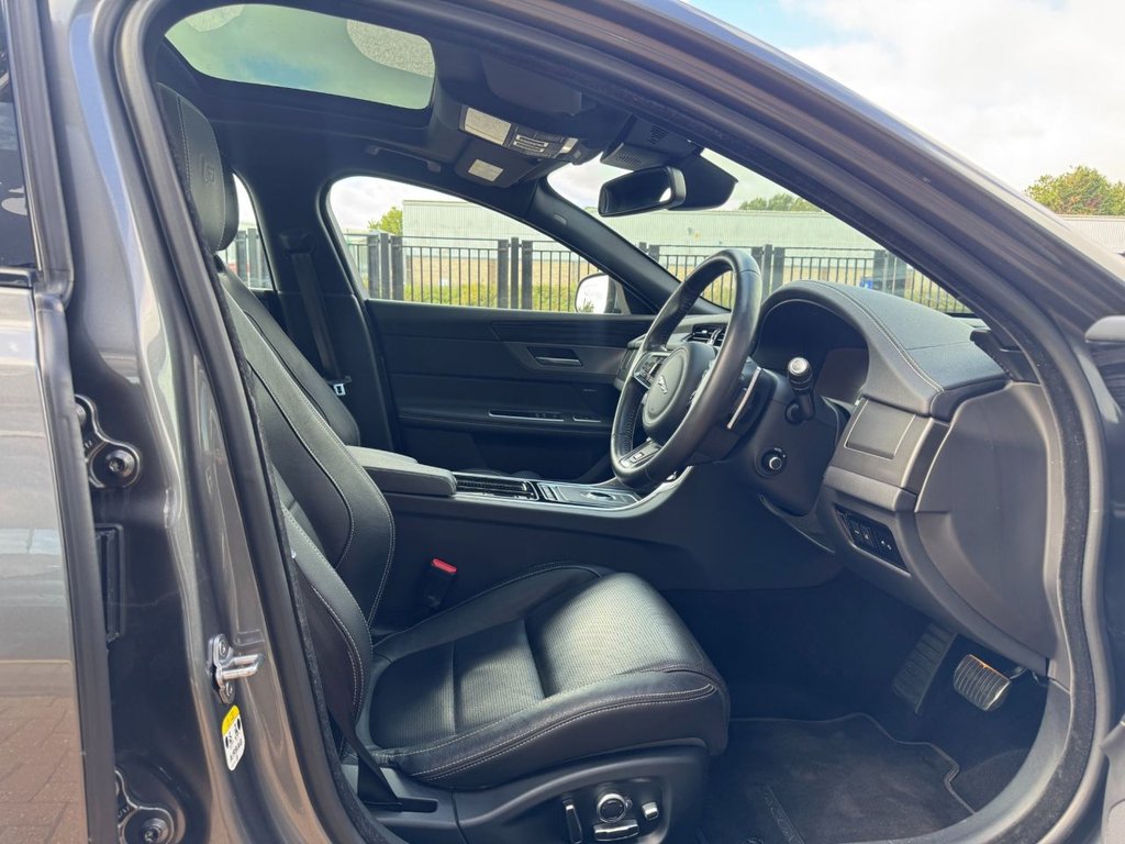 Used Jaguar XF 2017 for sale - 77422065: Photo 12